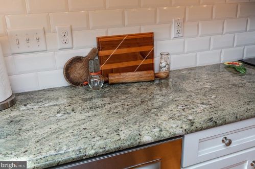 91 Midway Farms Ln, Lancaster PA 17602-2671 exterior