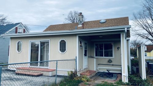 492 Emroy Ave, Elmhurst IL  60126-2019 exterior