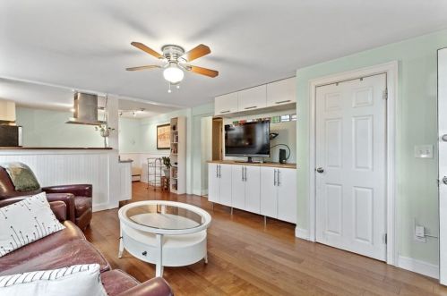 145 Butler Ave, Providence RI  02906-5331 exterior