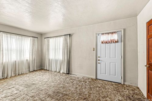 2116 Jefferson Blvd, Mishawaka IN 46545-7720 exterior