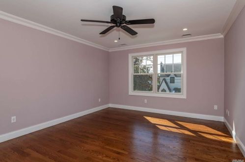 111 Woodlawn Ave, Valley Stream NY exterior