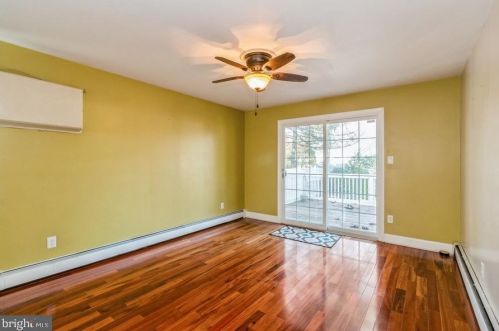 322 Independence Ave, Trenton NJ  08610-5704 exterior