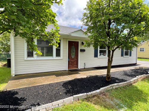 70 Fairmount Ave, Bridgewater NJ  08807-3117 exterior