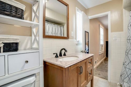 33 Coddington Ave, Avenel NJ 07001-1941 exterior