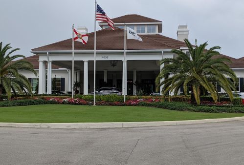 4611 Kittiwake Ct, Boynton Beach FL 33436-5228 exterior