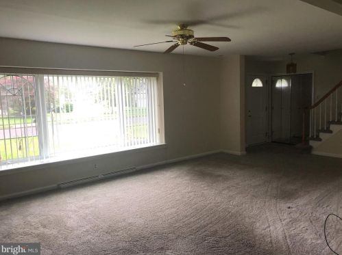 2084 Williamsburg Rd, Huntingdon Valley PA  19006-6757 exterior