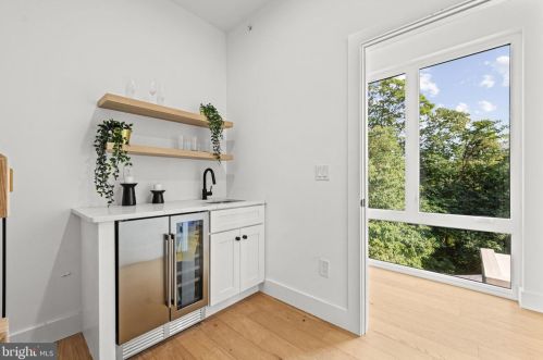 4315 Boone St, Philadelphia PA 19128-5003 exterior