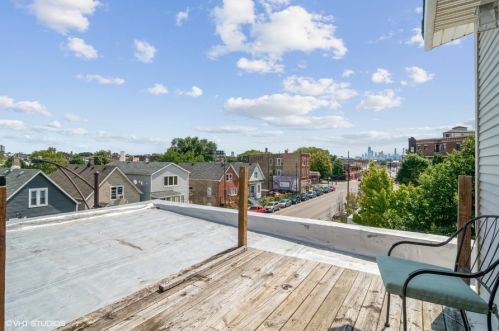 2928 Elston Ave, Chicago IL 60618-1809 exterior