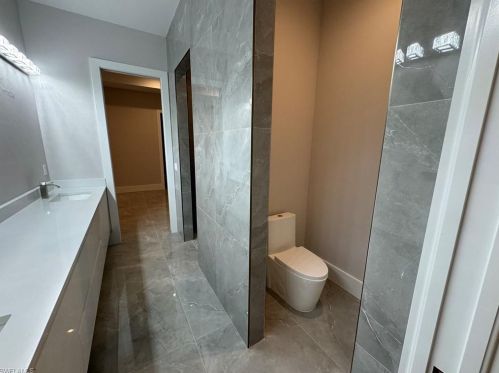 2461 Golden Gate Blvd, Naples FL 34120-3717 exterior