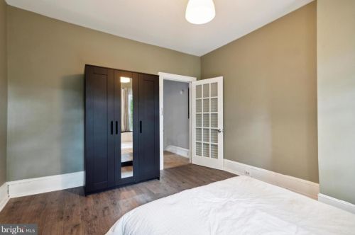 330 41 St, Philadelphia PA 19104-4012 exterior