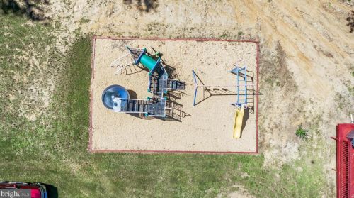 1070 Carson Dr, Huntingtown MD 20639-9507 exterior