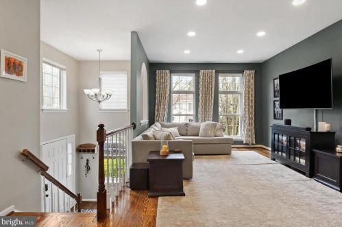 3809 Elbert Ave, Alexandria VA 22305-2042 exterior