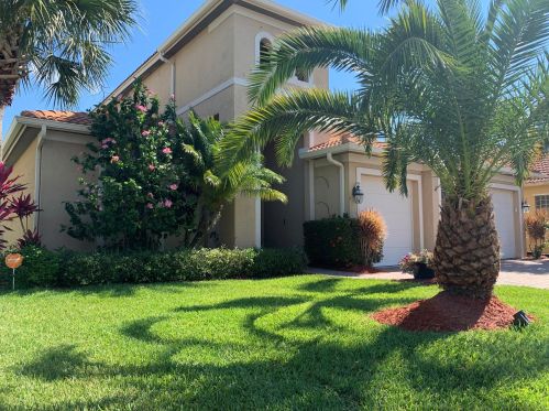 305 Binghampton Ln, Fort Pierce, FL 34983-3434