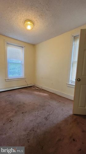 237 Spg St, Trenton NJ 08618-4836 exterior