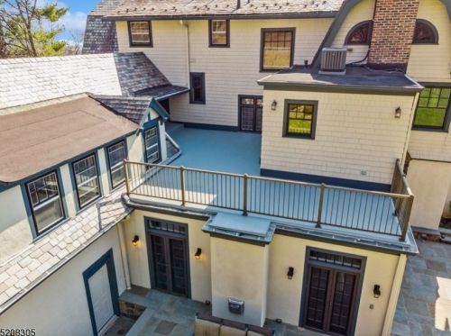 264 Upper Mtn Ave, Montclair NJ 07043-1417 exterior