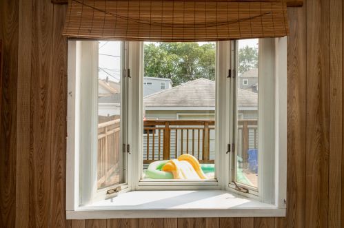 2441 Dakin St, Chicago IL 60641-2607 exterior