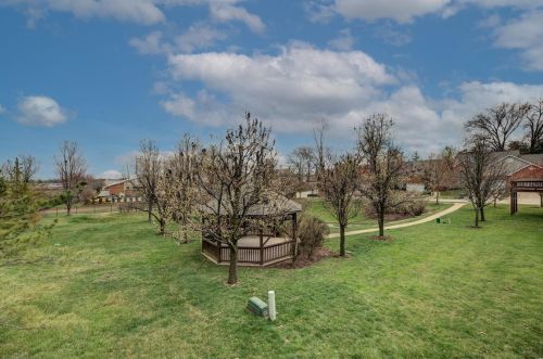 9416 Natalie Cir, Saint Louis MO 63132-3177 exterior