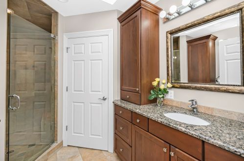 6722 Thorndale Ave, Chicago IL 60631-2286 exterior