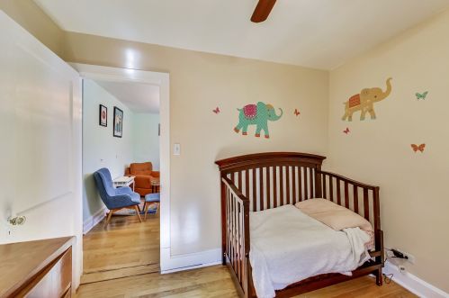 3823 Ravenswood Ave, Chicago IL 60660-2320 exterior