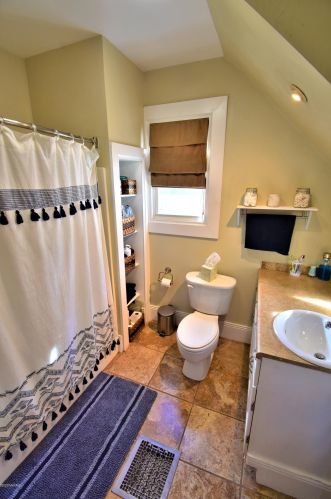 147 Travis St, Grand Rapids MI 49505-4638 exterior