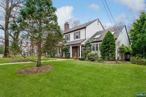 63 Central Ave, Demarest, NJ 07627-1712