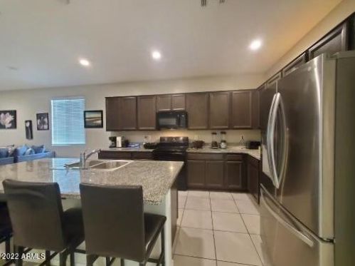 3623 78th Dr, Phoenix, AZ 85043-3601