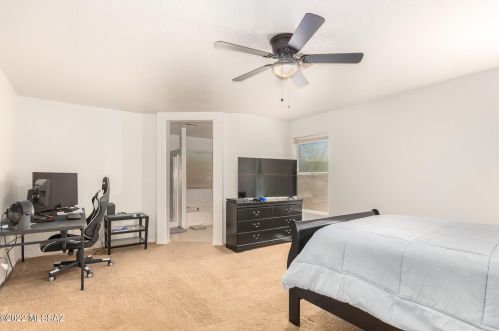 9962 Depot Dr, Tucson AZ 85747-5158 exterior