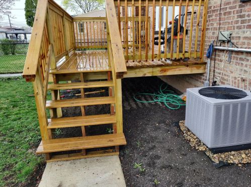 10814 Eberhart Ave, Chicago IL 60637-2403 exterior