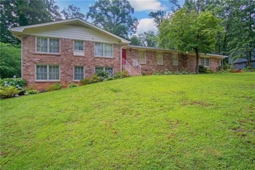 3230 Rockview Dr, Lithonia, GA 30038-3030