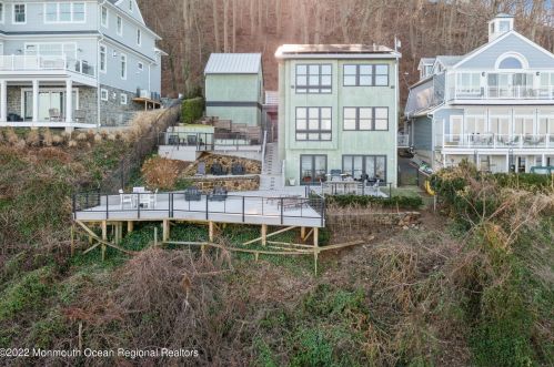 44 Bayside Dr, Atlantic Highlands, NJ 07716-1735