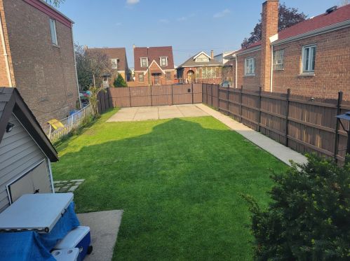 6432 Kilpatrick Ave, Chicago IL 60652-3085 exterior