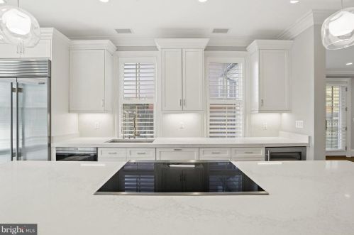 420 3rd St, Washington DC  20003-1930 exterior