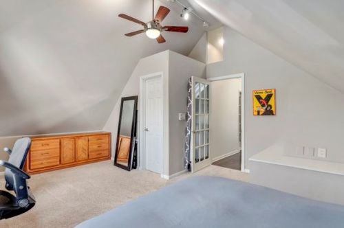 3056 Hoyne Ave, Chicago IL 60643-1121 exterior