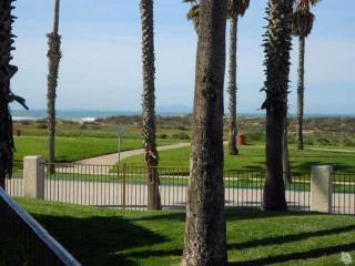 4762 San Sebastian Dr, Oxnard CA  93035-3639 exterior