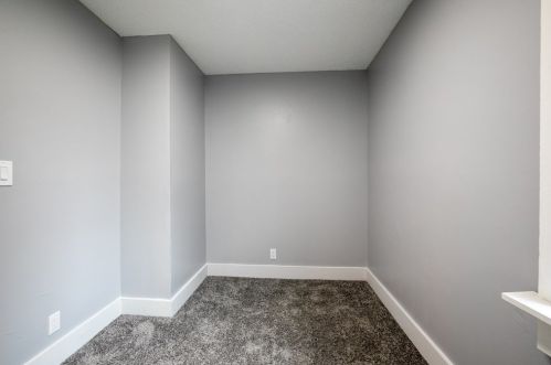 56 James St, Springfield MA 01105-1416 exterior