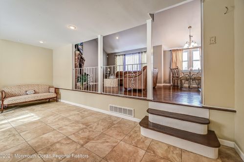 4 Cheryl Dr, Oakhurst NJ  07755-1223 exterior