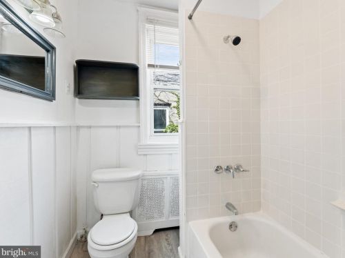 2969 Aramingo Ave, Philadelphia PA 19134-4404 exterior