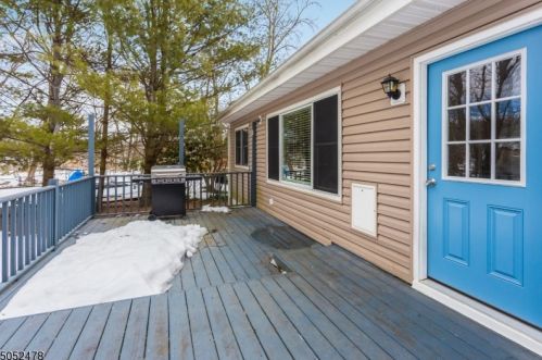 9 Brookside Dr, Rockaway NJ 07866-1029 exterior