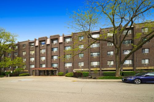 4623 Chester Ave, Chicago IL  60656-4280 exterior