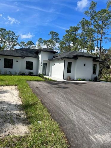 219 Everglades Blvd, Naples, FL 34117-3732