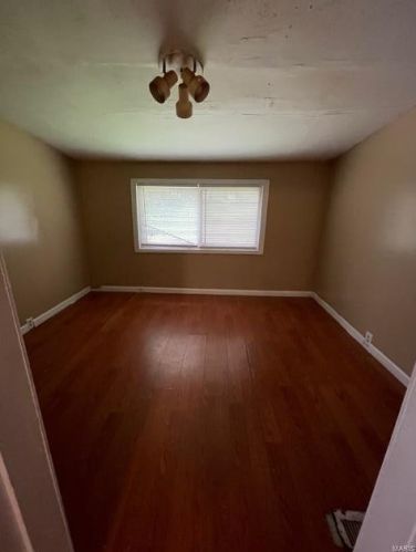 2827 Tennyson Ave, Saint Louis MO 63114-3014 exterior