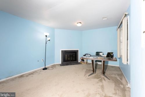 11907 Bargate Ct, Rockville MD 20852-4117 exterior