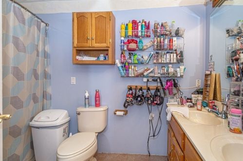 327 Middlesex St, North Andover MA 01845-3438 exterior