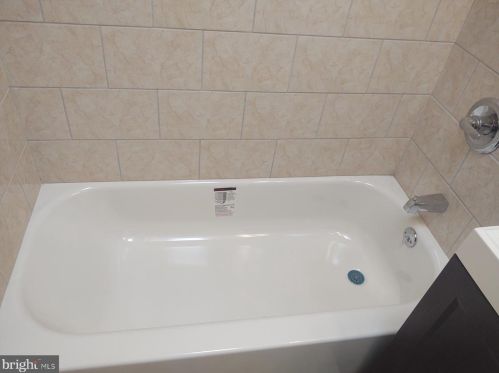 6658 Erdrick St, Philadelphia PA 19135-1604 exterior