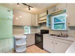 1703 Rockbridge Ter, Austin TX  78741-5536 exterior