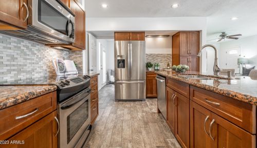 4020 34th St, Phoenix AZ  85018-5010 exterior