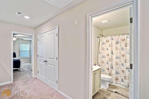 4945 Lower Elm St, Atlanta GA 30349-1677 exterior