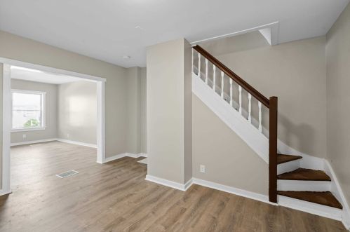 124 Thompson St, Poughkeepsie NY 12601-2621 exterior