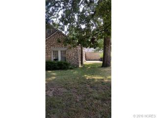 325 Shawnee St, Tahlequah, OK 74464-3638