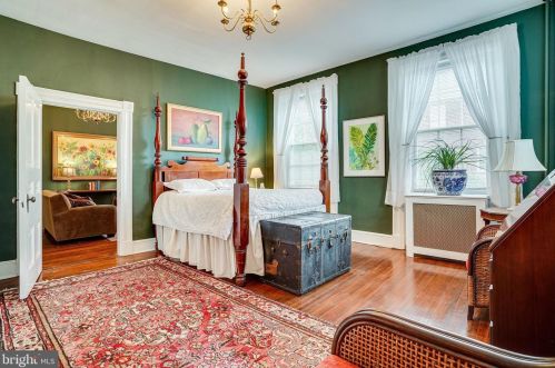 126 Fairfax St, Alexandria VA 22314-3331 exterior